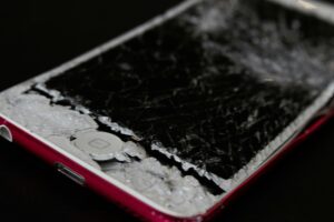 A device that needs phone screen repair near me